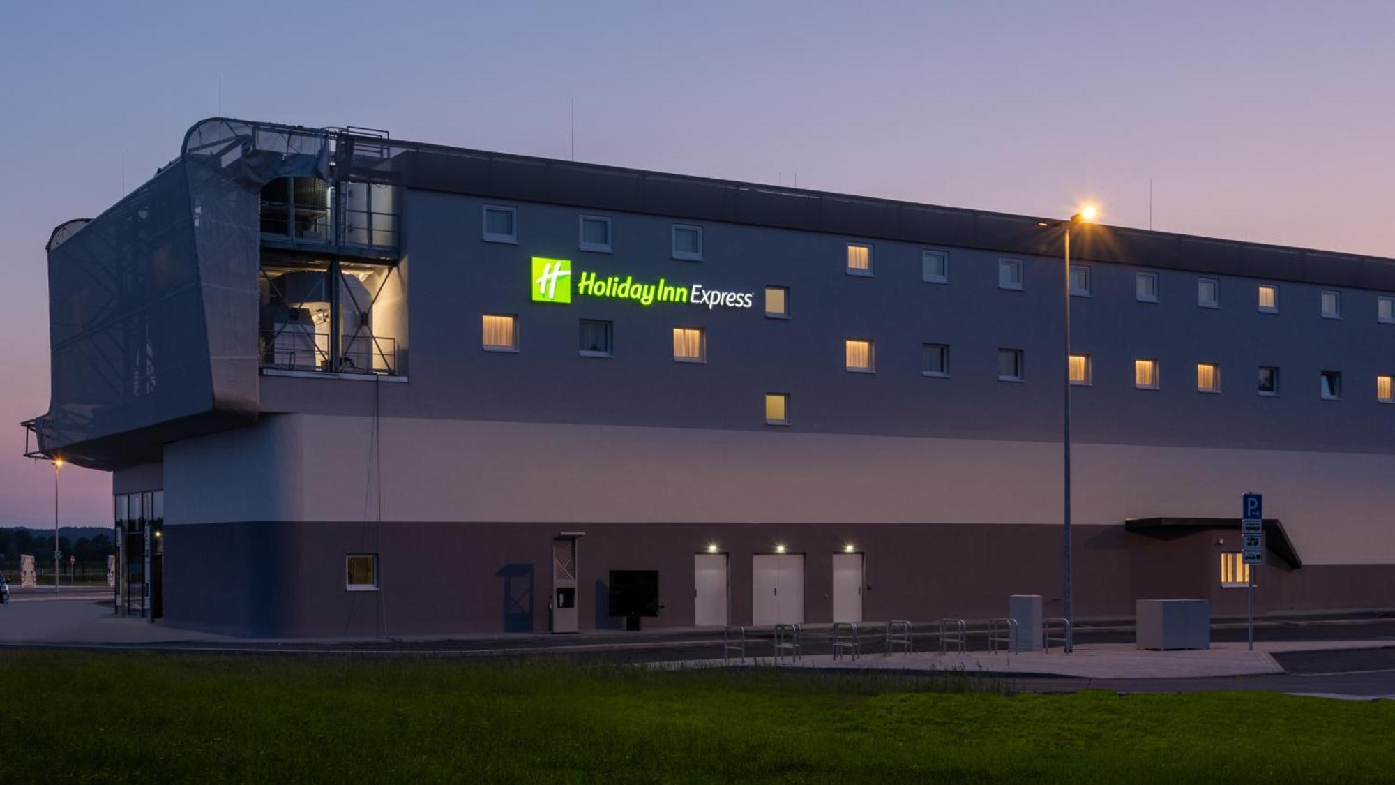 Holiday Inn Express - Hamburg South A7-As42 By Ihg Egestorf Exteriör bild