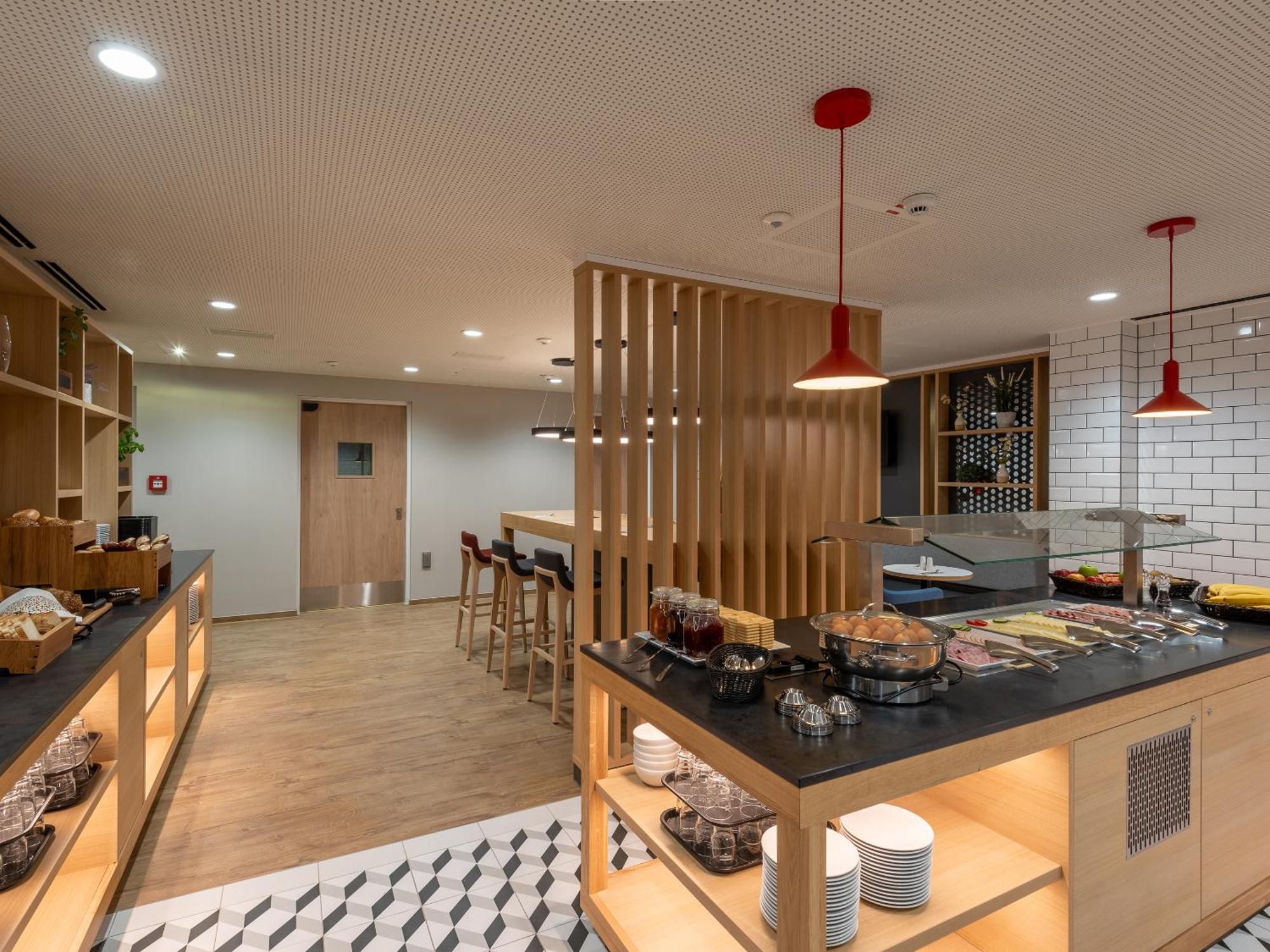 Holiday Inn Express - Hamburg South A7-As42 By Ihg Egestorf Exteriör bild